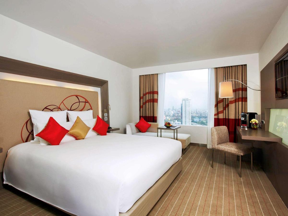 Four Points By Sheraton Bangkok Ploenchit - Formerly Novotel Bangkok Ploenchit Kültér fotó